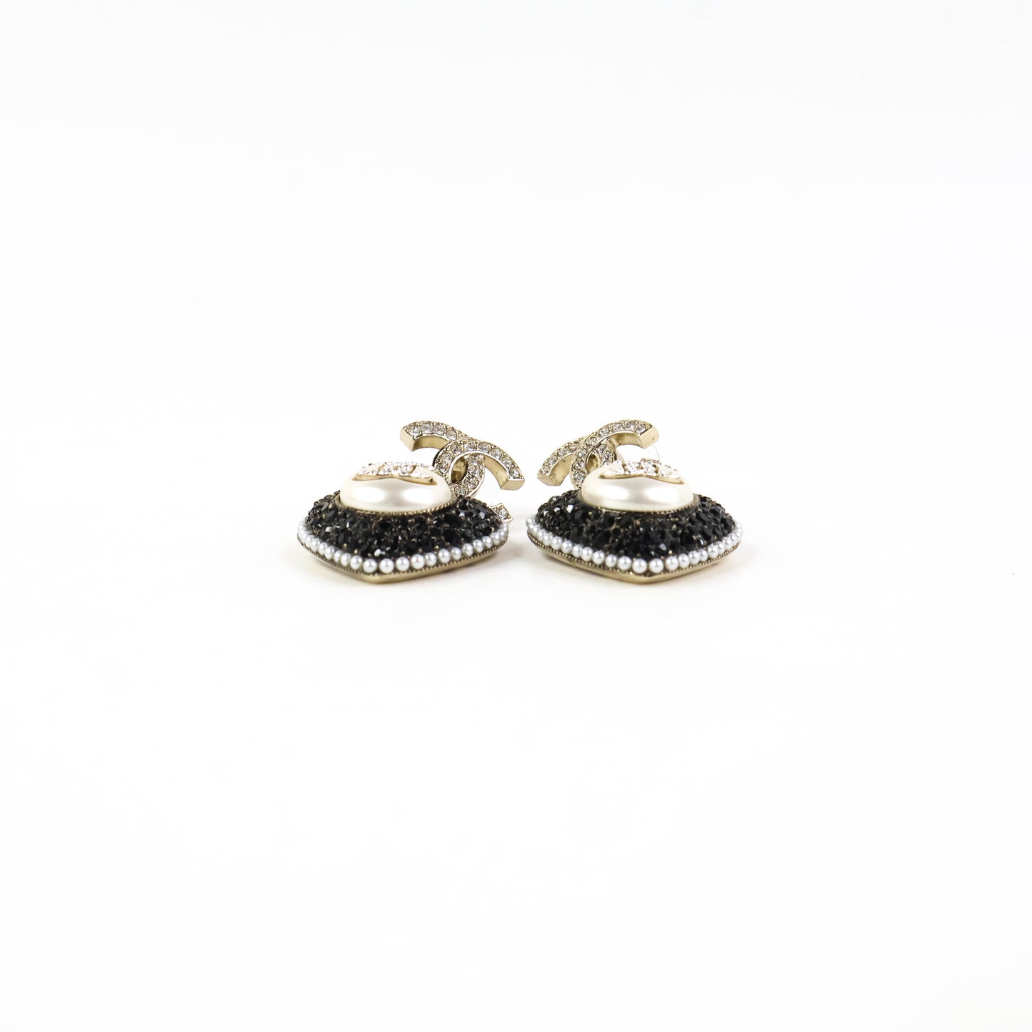 Chanel Earring Pearl cc Heart Black Big
