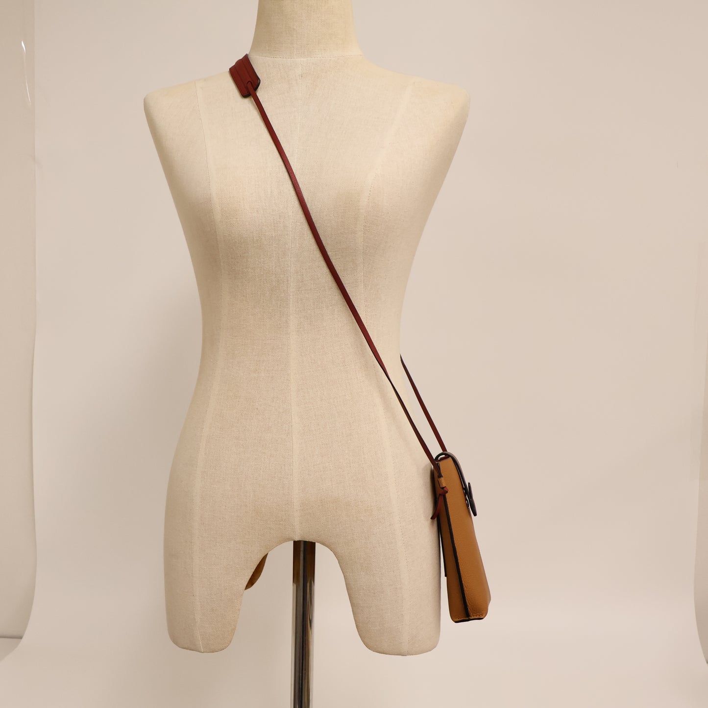 Loewe Phone Holder With Strap Tan