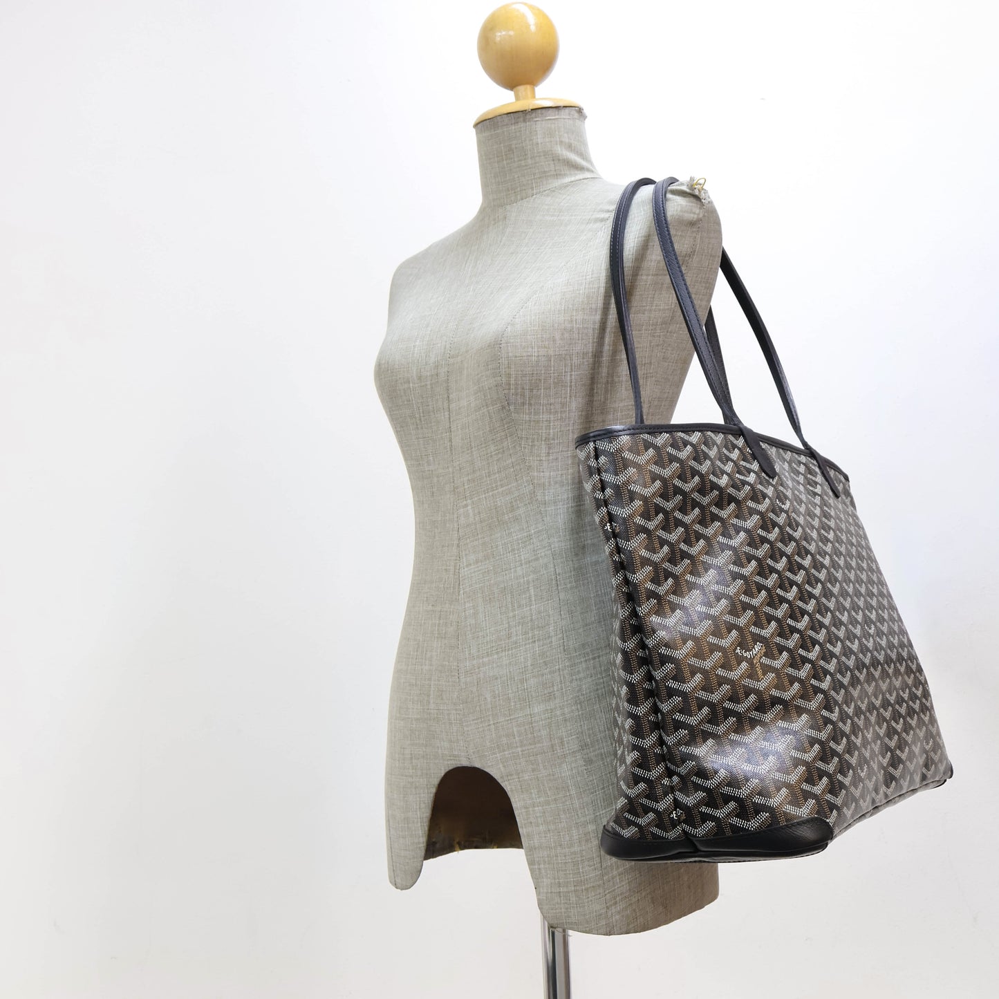 Goyard Artois MM Black