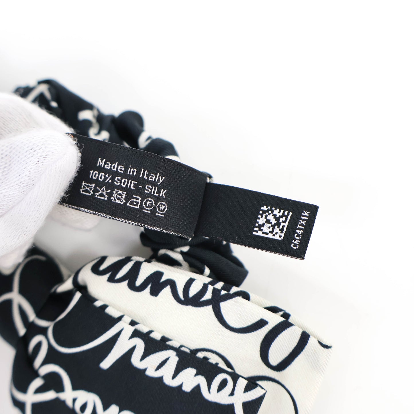 Chanel hair accessory scrunchy ribbon black/white